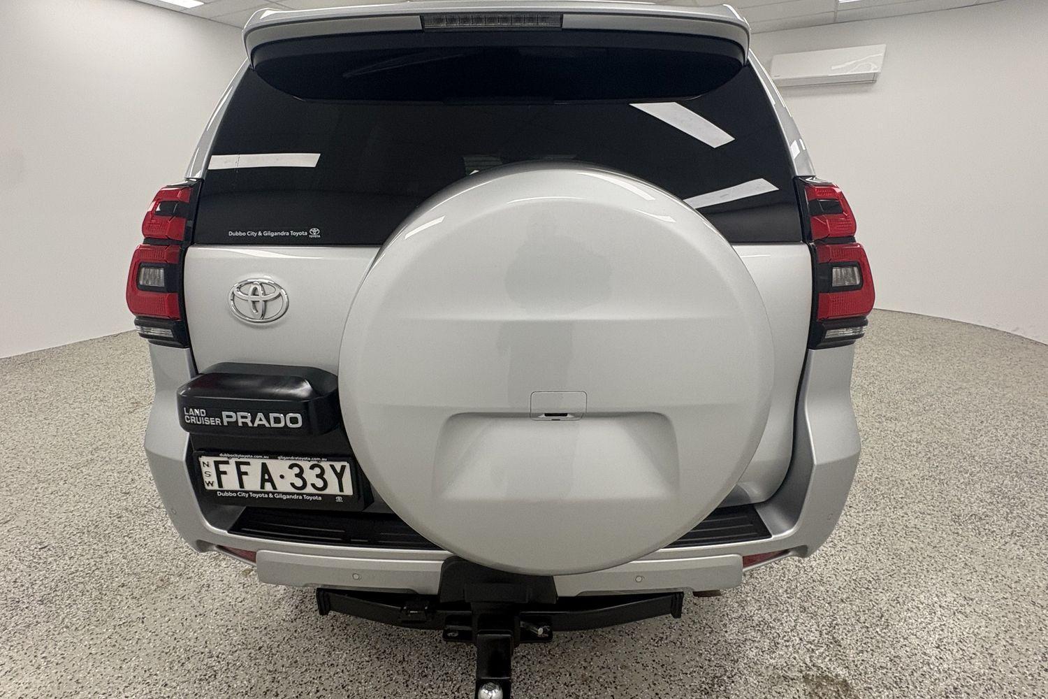 2023 Toyota Landcruiser Prado VX in Silver