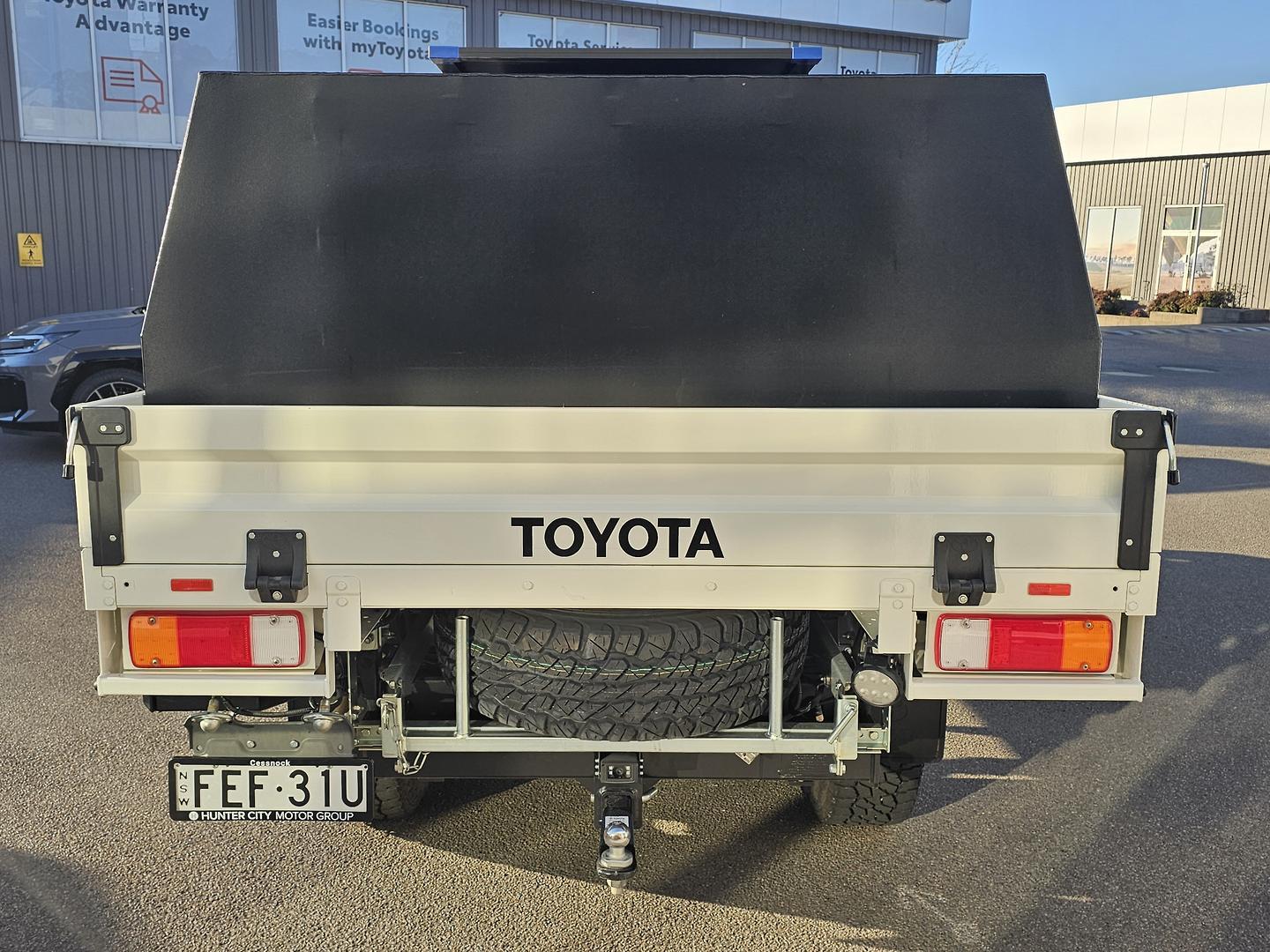 2023 Toyota Landcruiser GXL in White