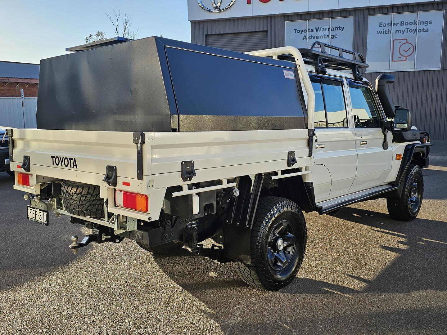 2023 Toyota Landcruiser GXL in White
