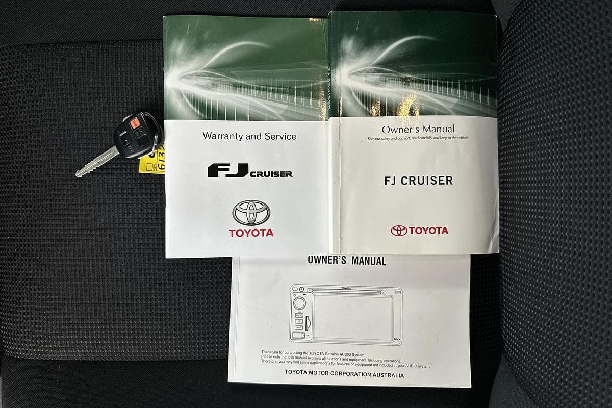 2013 Toyota FJ Cruiser FJ Cruiser in White