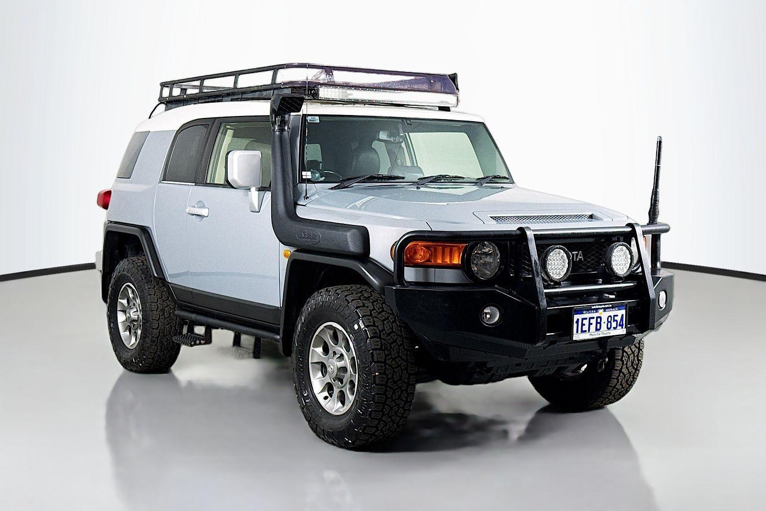 2013 Toyota FJ Cruiser FJ Cruiser in Two Tone Silver