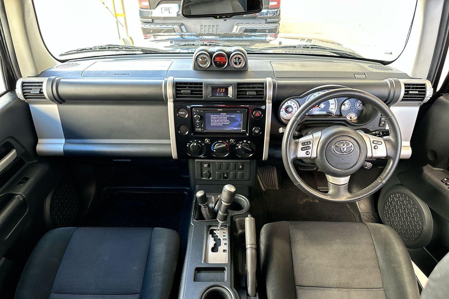 2016 Toyota FJ Cruiser FJ Cruiser in Two Tone Black