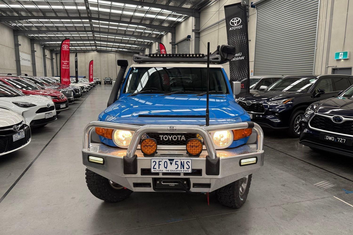 2012 Toyota FJ Cruiser FJ Cruiser in Two Tone Blue