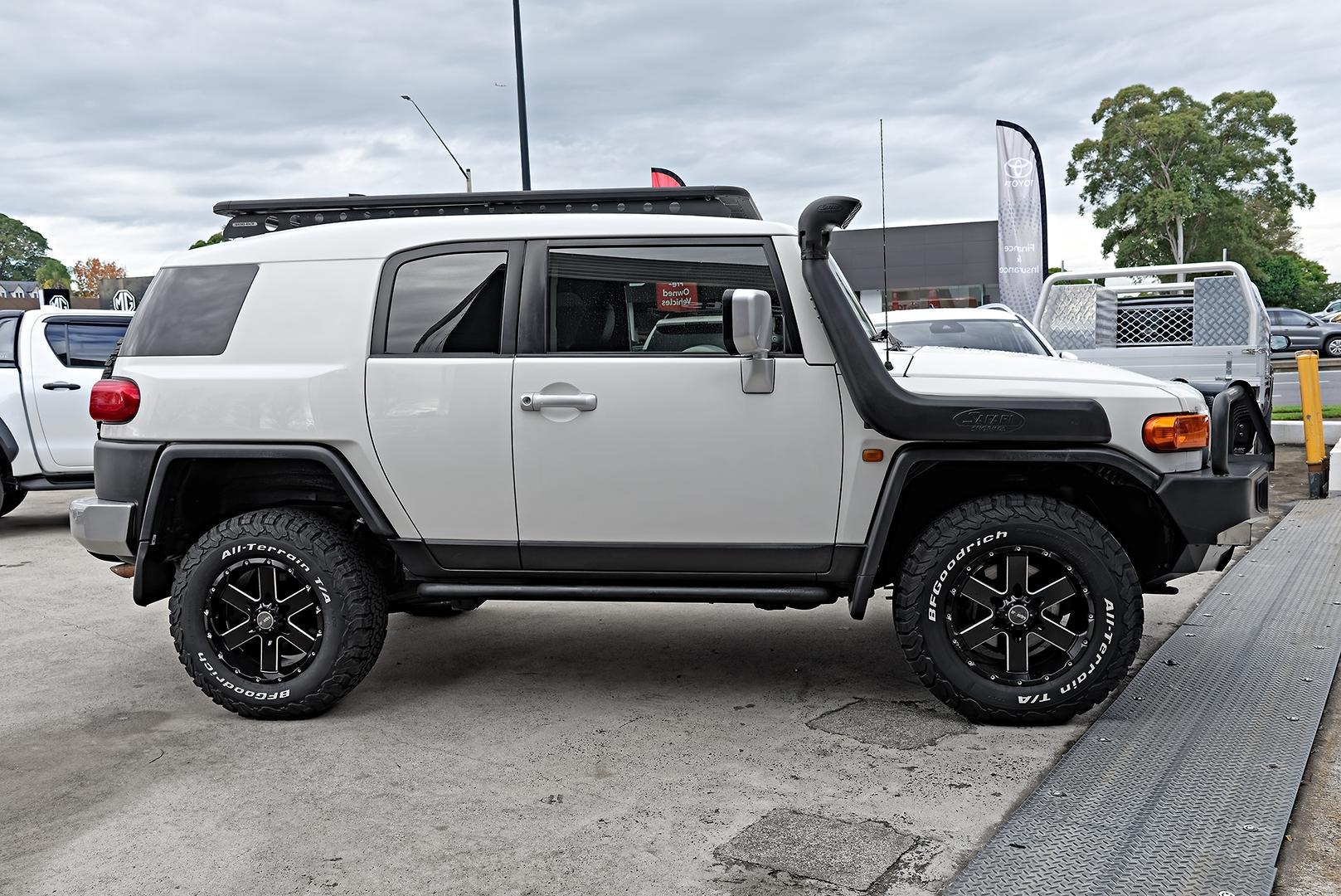 2011 Toyota FJ Cruiser FJ Cruiser in White