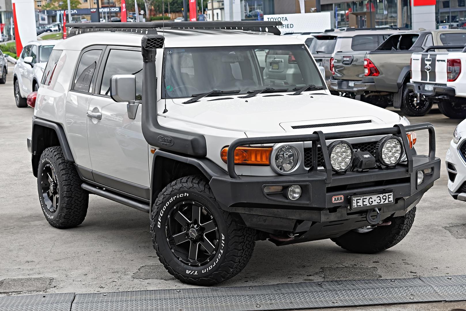 2011 Toyota FJ Cruiser FJ Cruiser in White