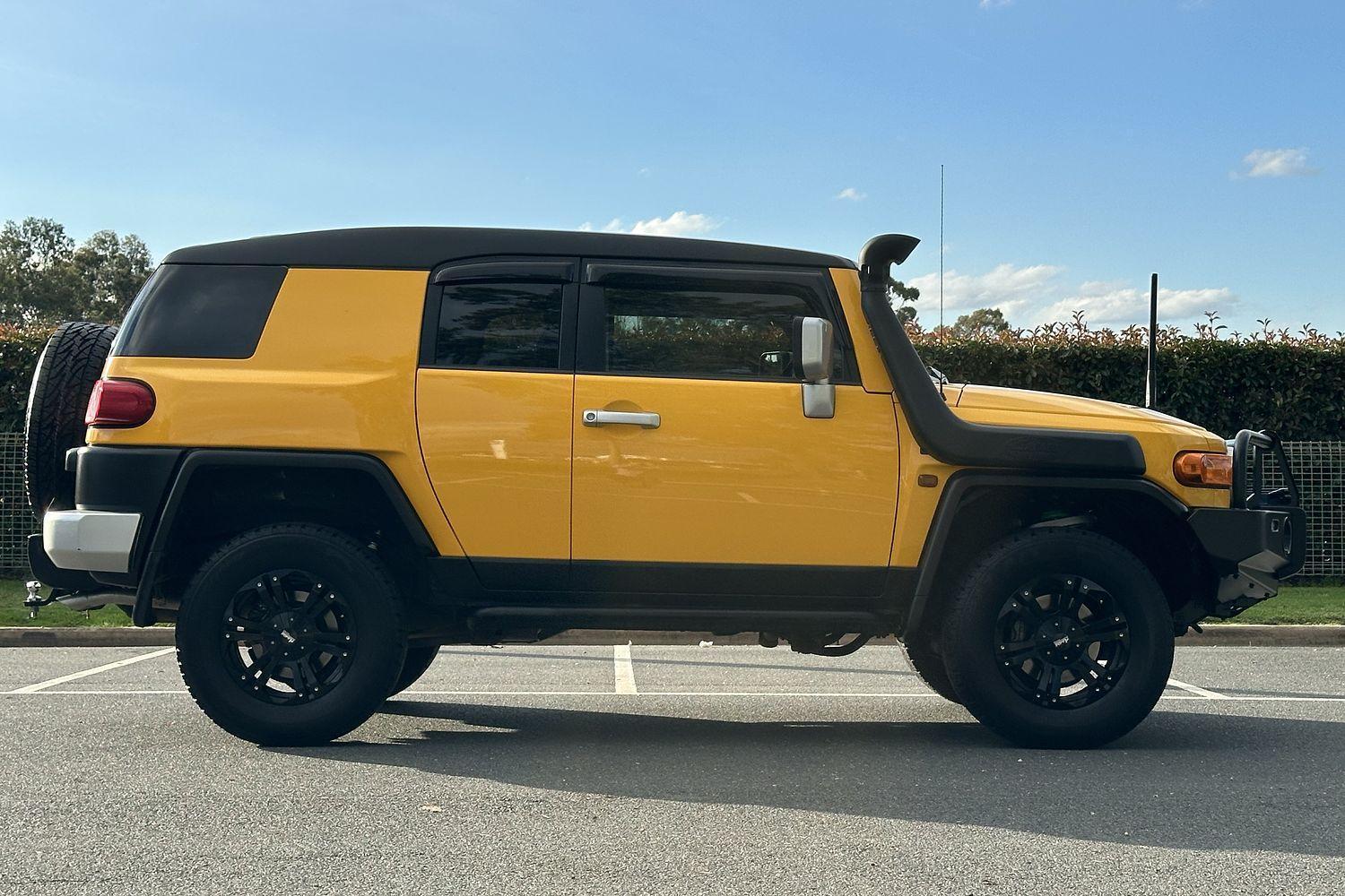 2014 Toyota FJ Cruiser FJ Cruiser in Two Tone Yellow