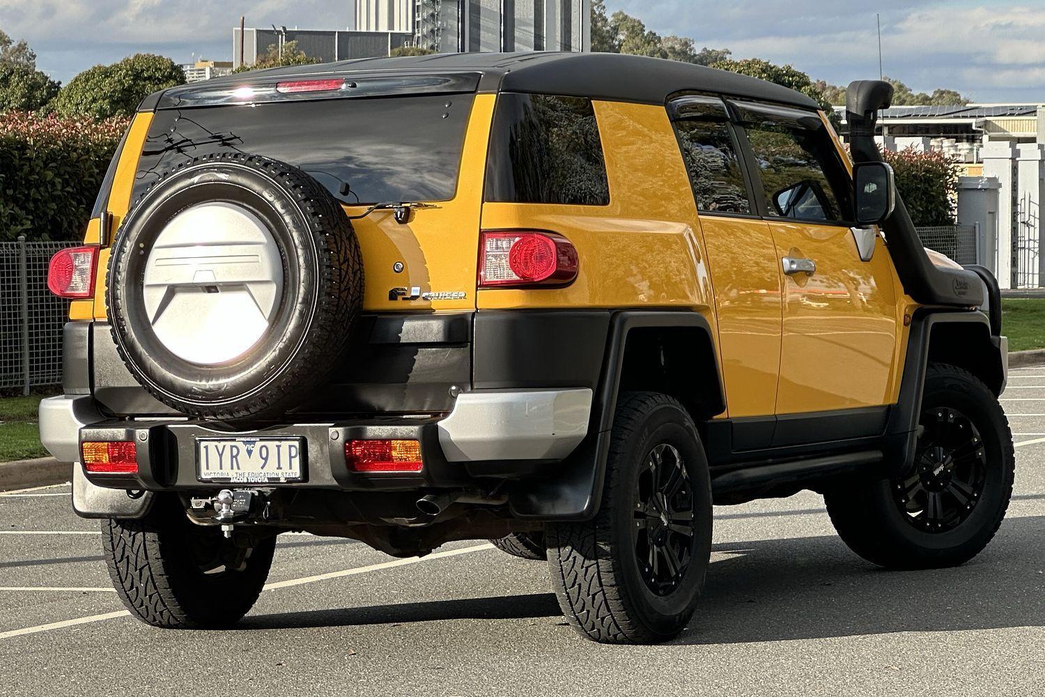 2014 Toyota FJ Cruiser FJ Cruiser in Two Tone Yellow