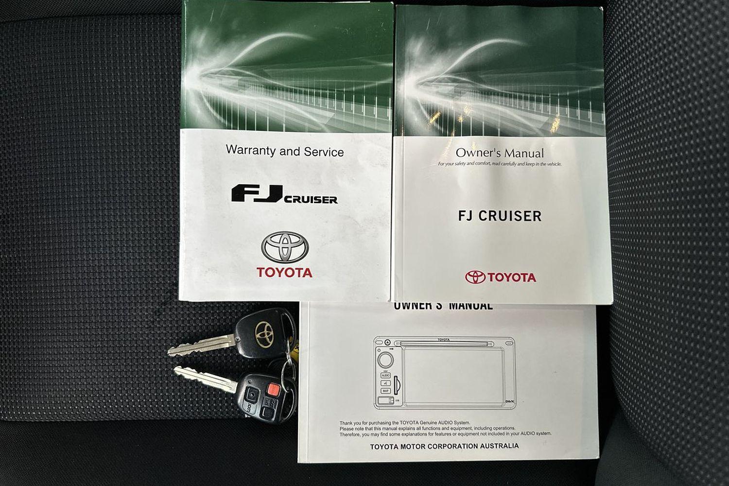 2016 Toyota FJ Cruiser FJ Cruiser in White