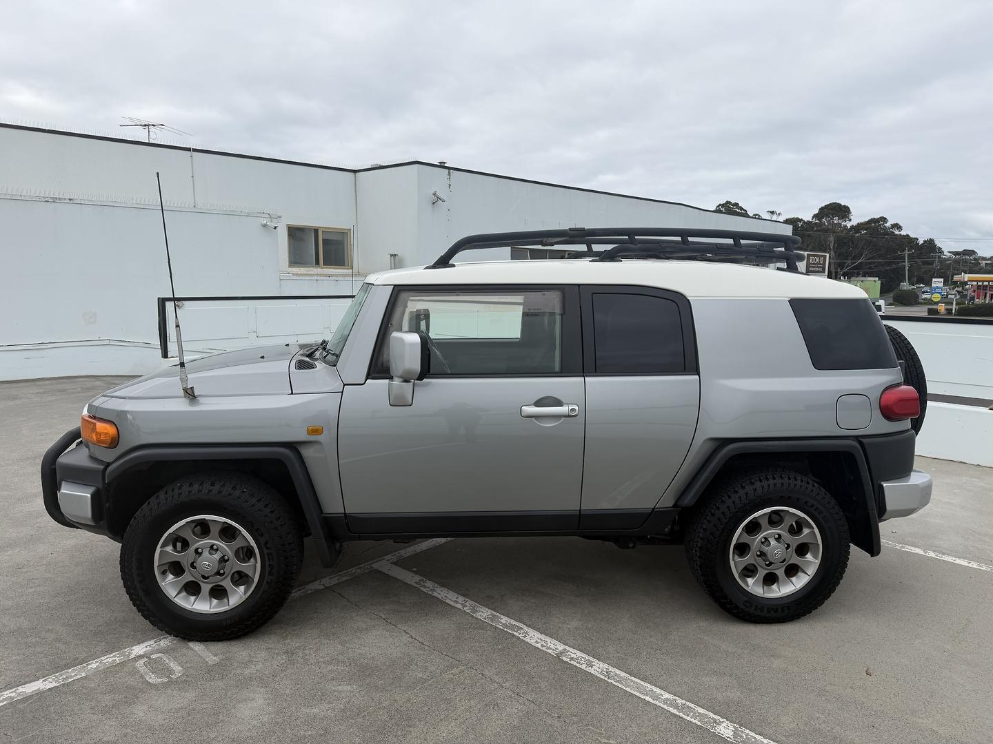 2011 Toyota FJ Cruiser FJ Cruiser in Two Tone Silver