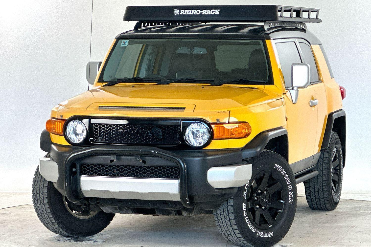 2014 Toyota FJ Cruiser FJ Cruiser in Two Tone Yellow