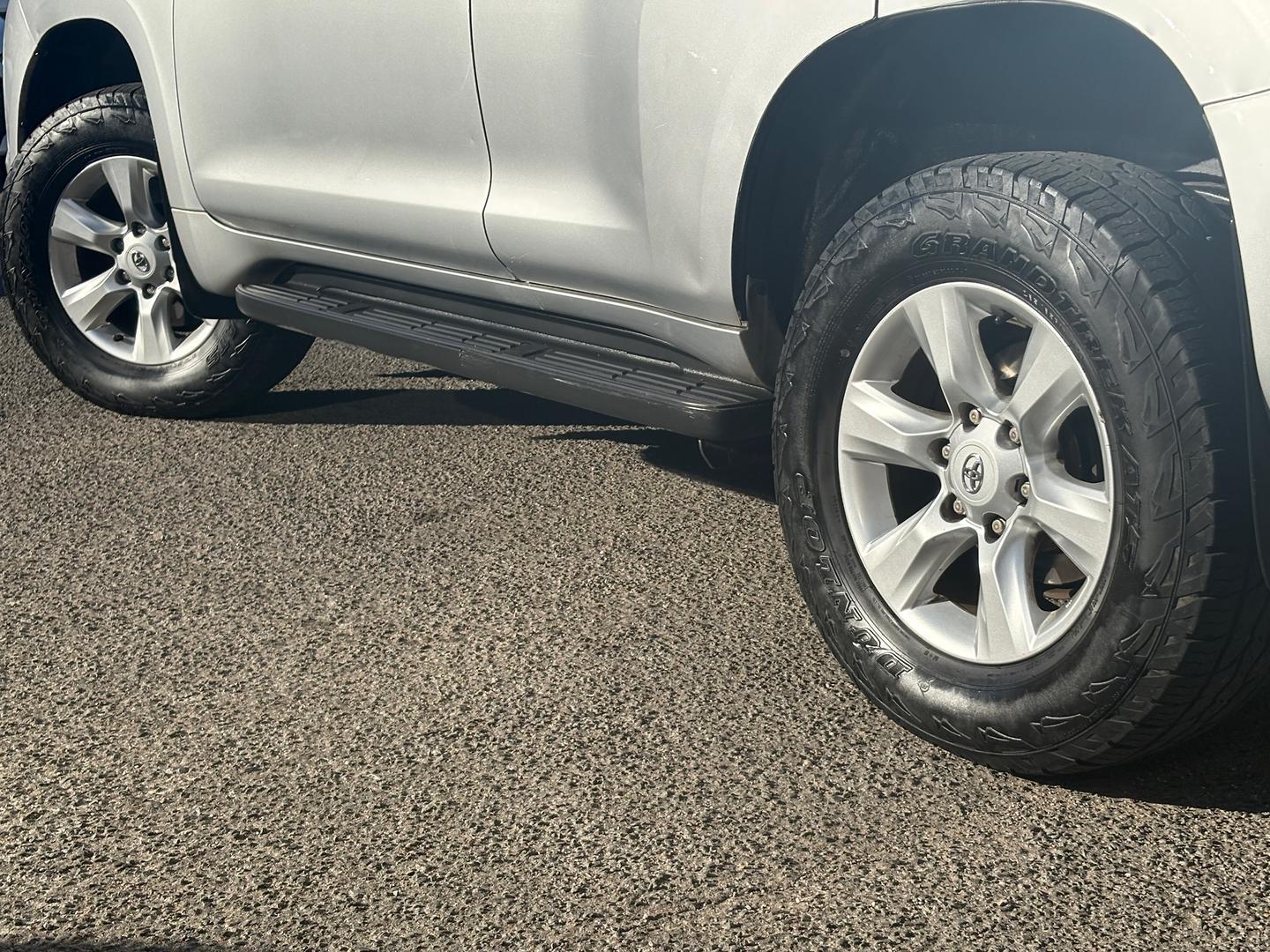 2010 Toyota Landcruiser Prado GXL in Silver