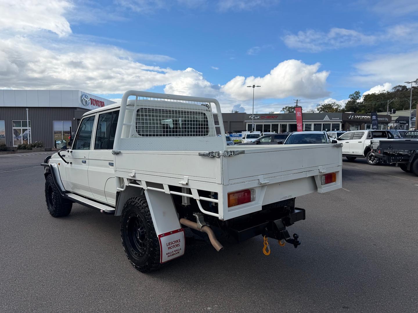2022 Toyota Landcruiser GXL in White