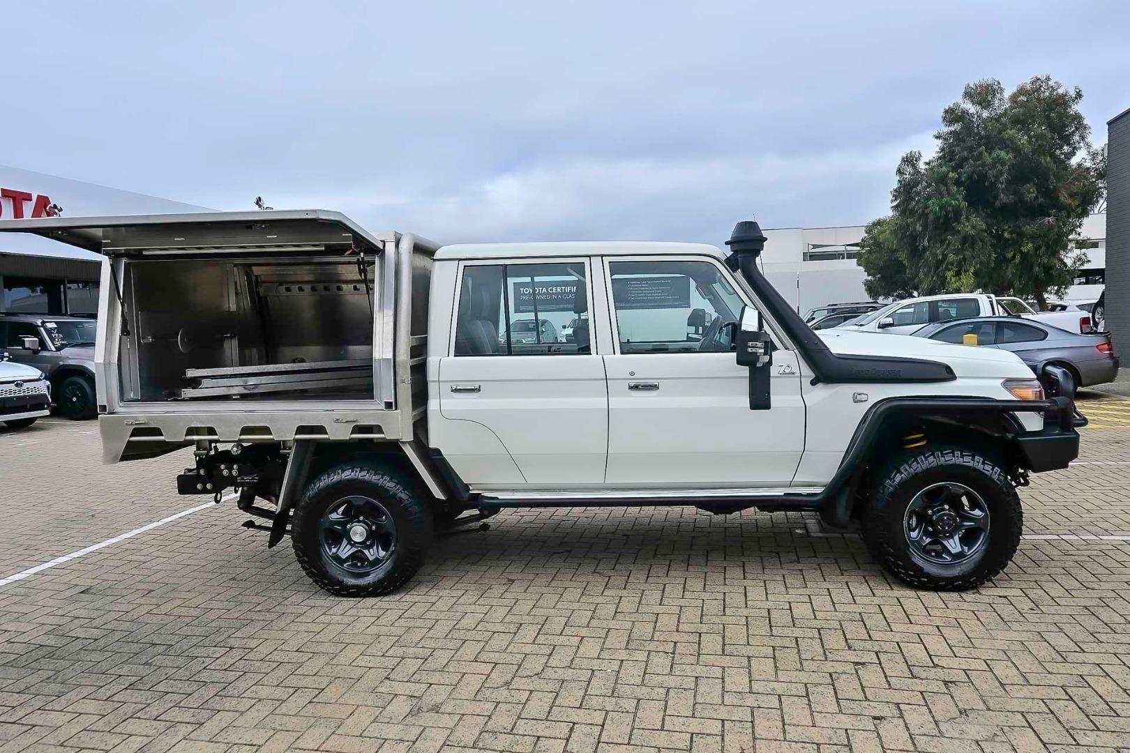 2021 Toyota Landcruiser GXL in White