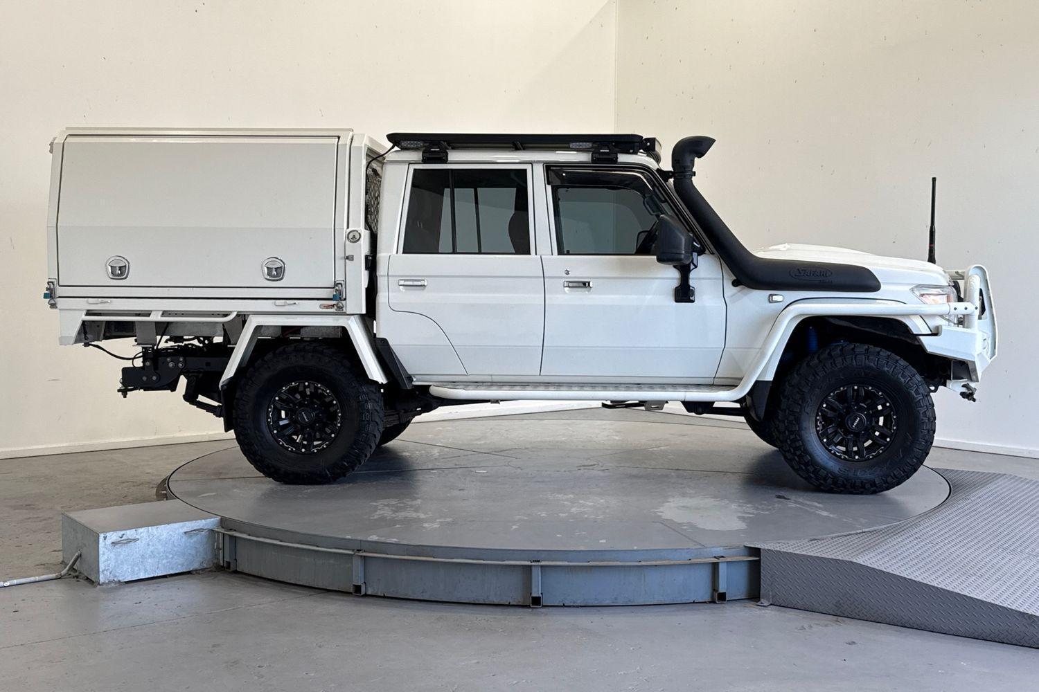 2022 Toyota Landcruiser GXL in White