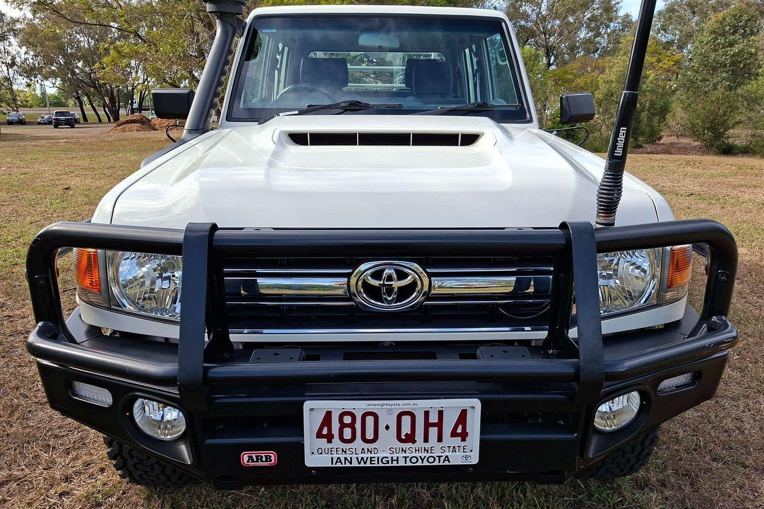 2022 Toyota Landcruiser GXL in White