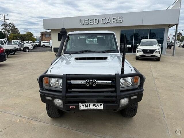 2023 Toyota Landcruiser GXL in Silver
