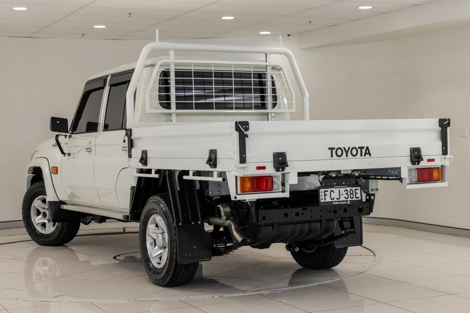 2023 Toyota Landcruiser GXL in White