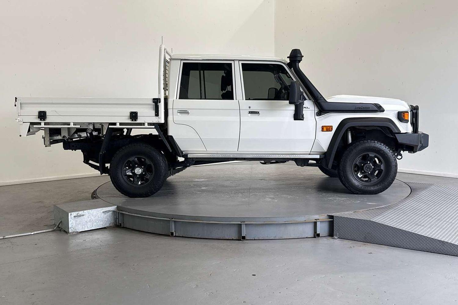 2024 Toyota Landcruiser GXL in White