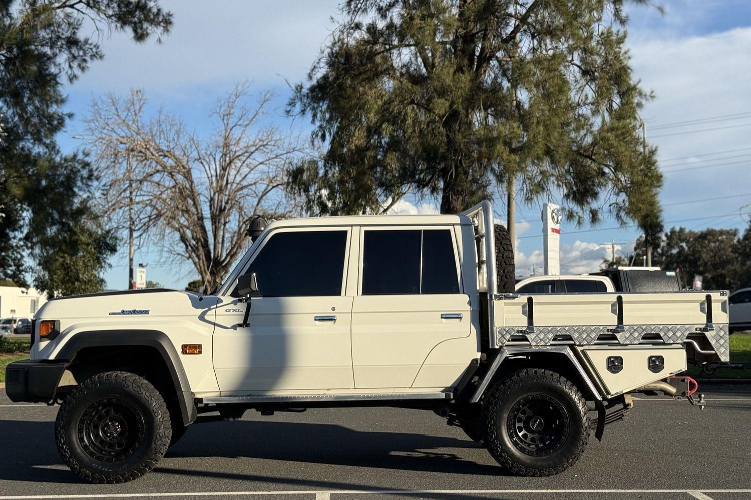 2024 Toyota Landcruiser GXL in White