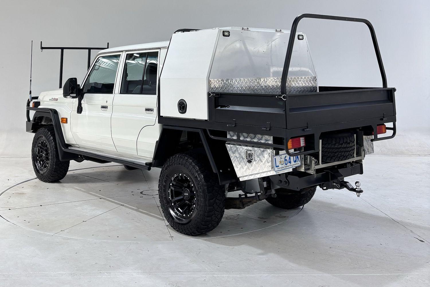 2024 Toyota Landcruiser GXL in White
