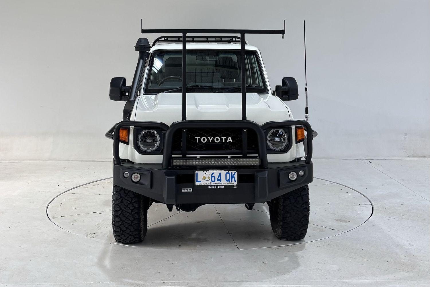 2024 Toyota Landcruiser GXL in White
