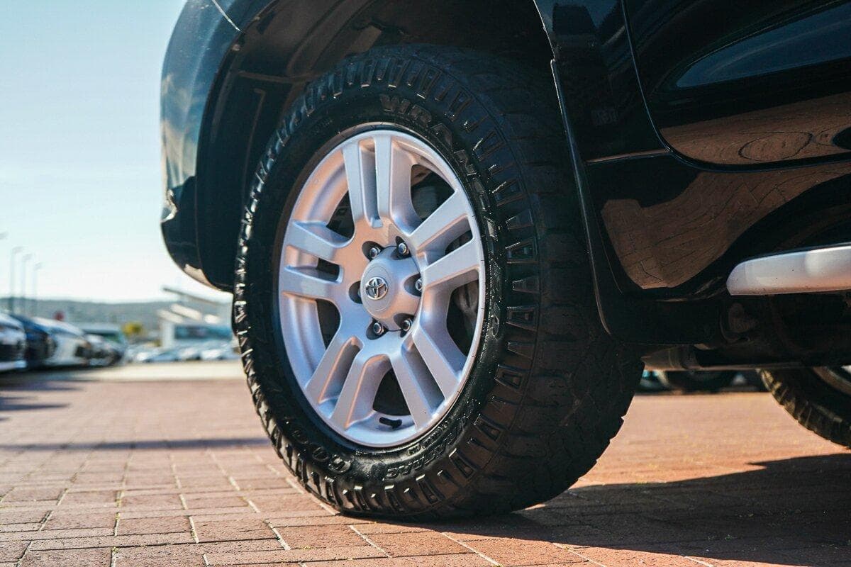 2009 Toyota Landcruiser Prado ZR in Black
