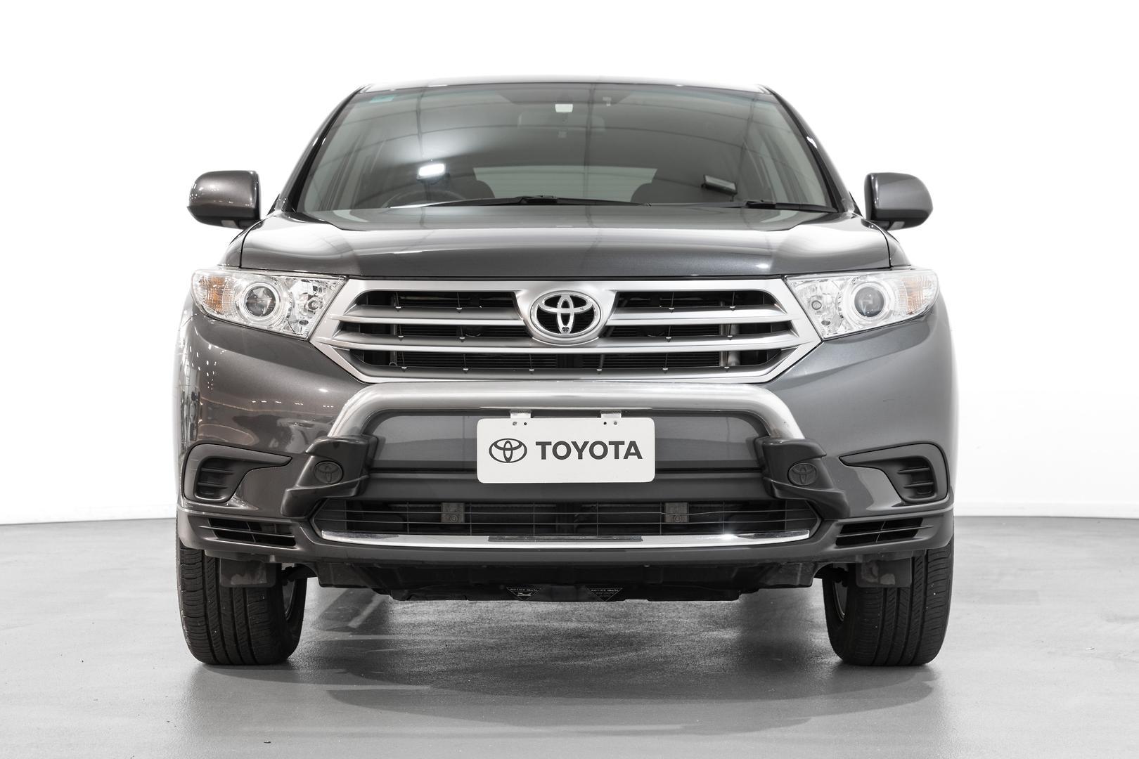 2011 Toyota Kluger 4x2 KX-R 5 Seat in Silver