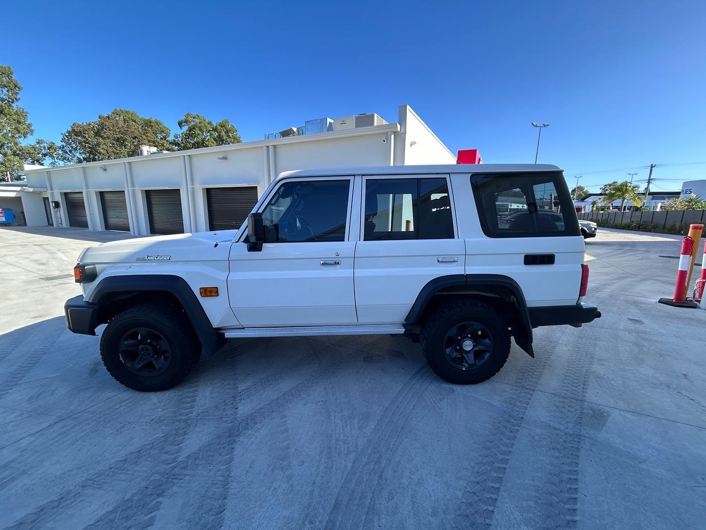 2024 Toyota Landcruiser GXL in White
