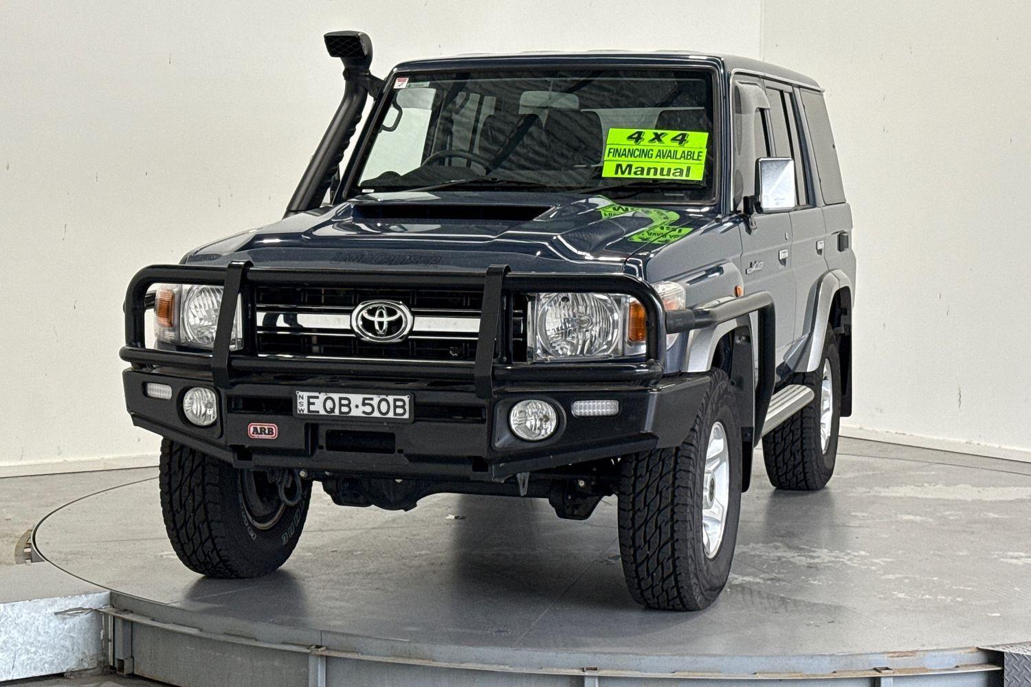 2022 Toyota Landcruiser GXL in Blue