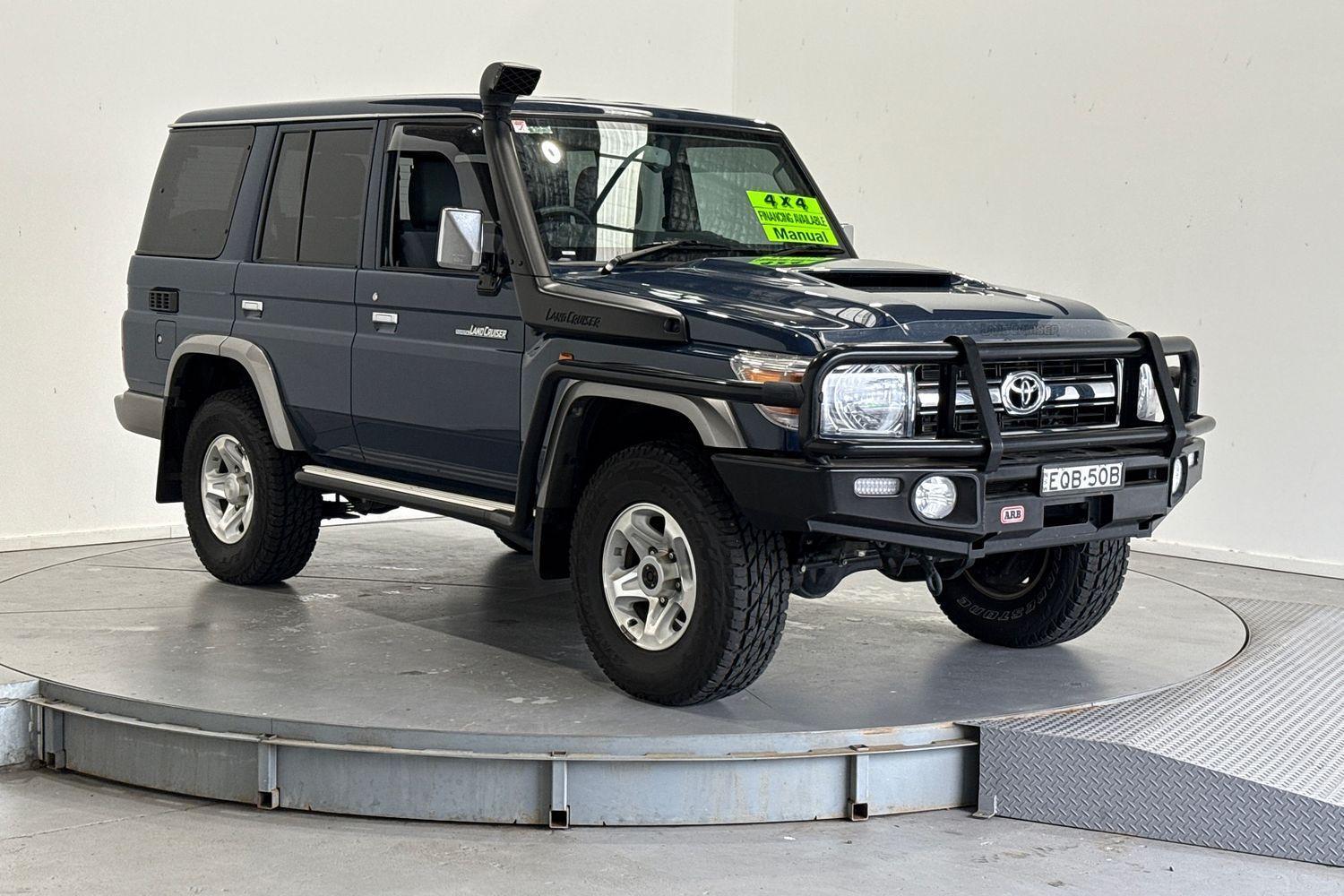 2022 Toyota Landcruiser GXL in Blue
