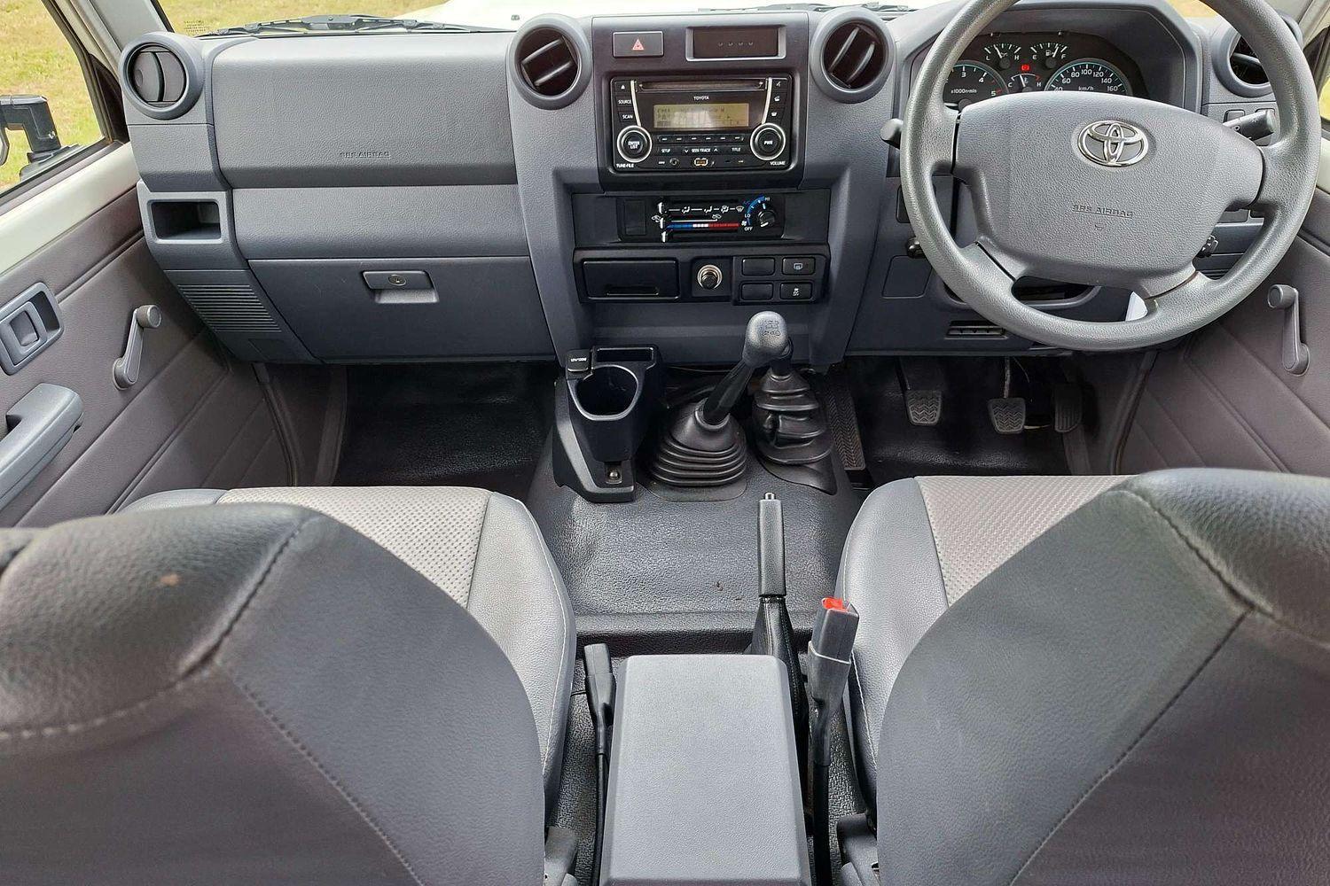 2019 Toyota Landcruiser Workmate in White
