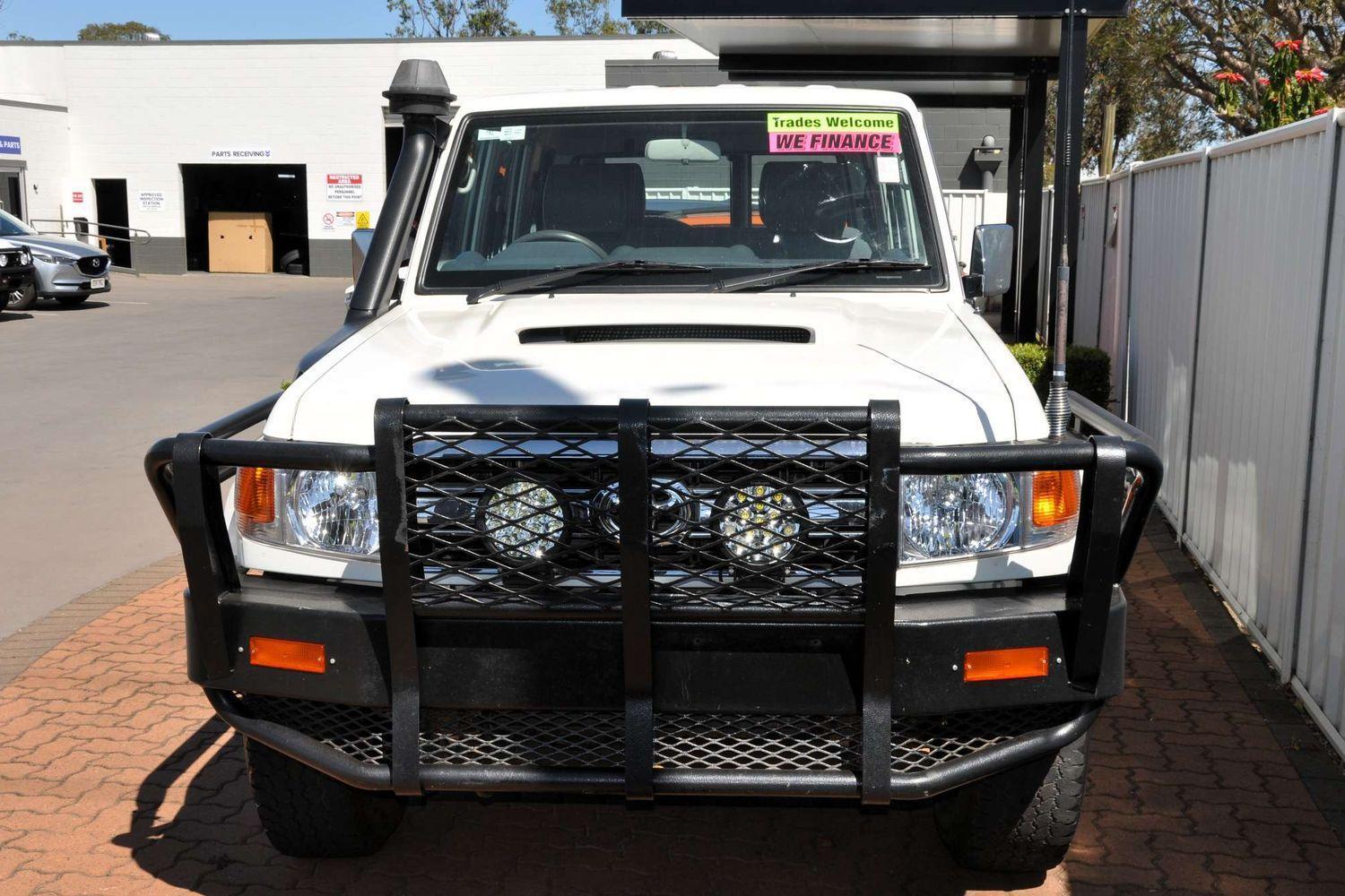 2016 Toyota Landcruiser GXL in White
