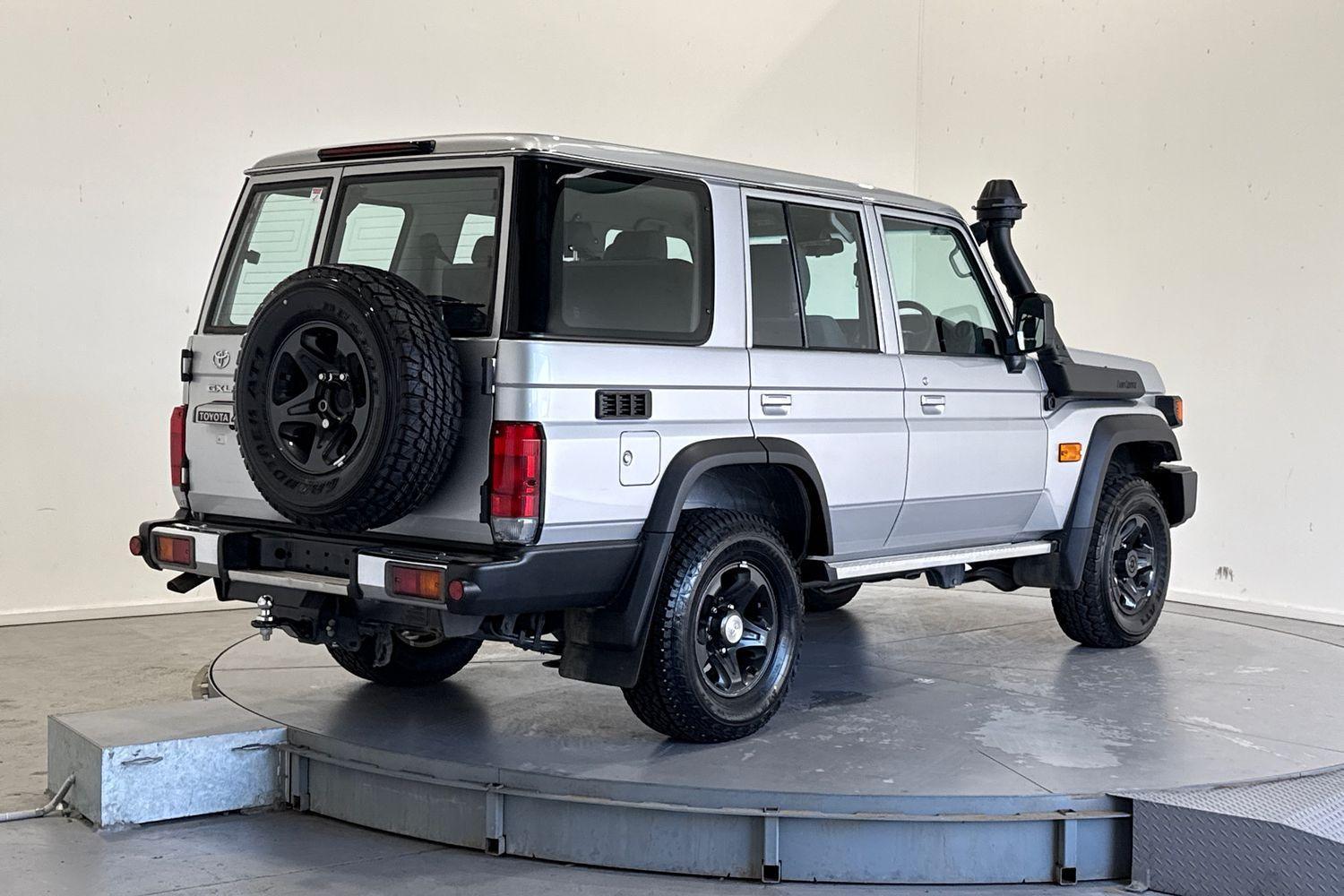2024 Toyota Landcruiser GXL in Silver