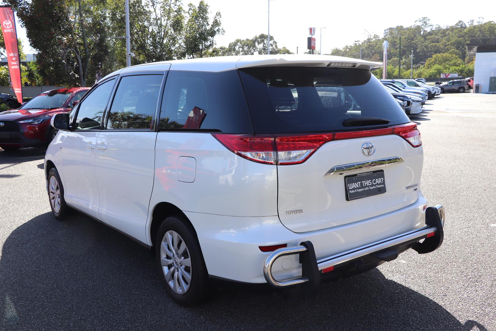 2016 Toyota Tarago GLI in White