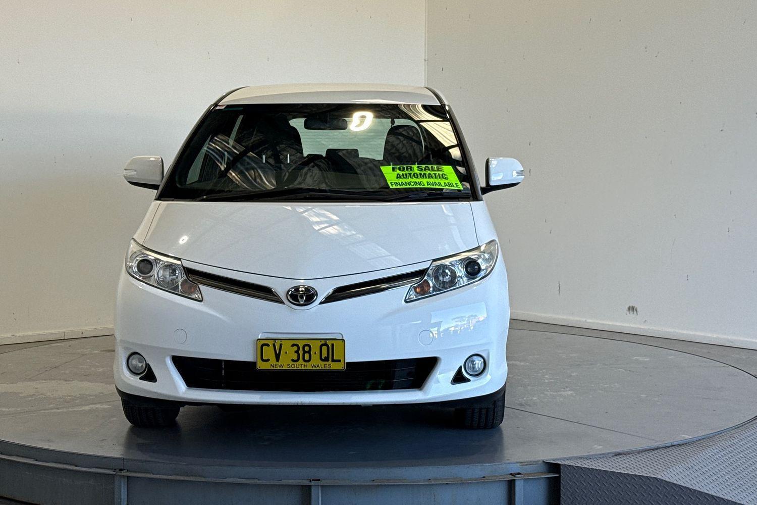 2019 Toyota Tarago GLI in White
