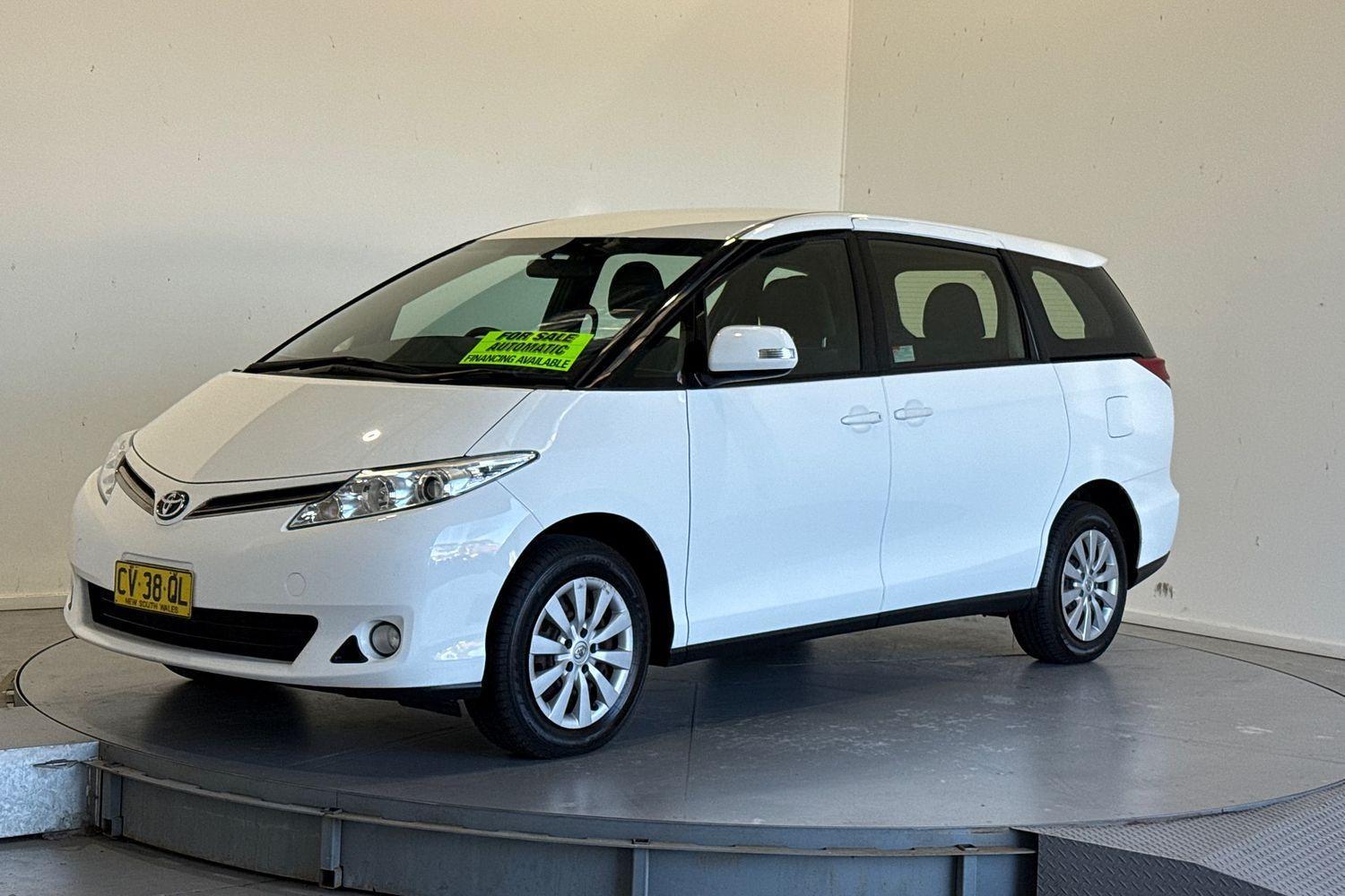 2019 Toyota Tarago GLI in White