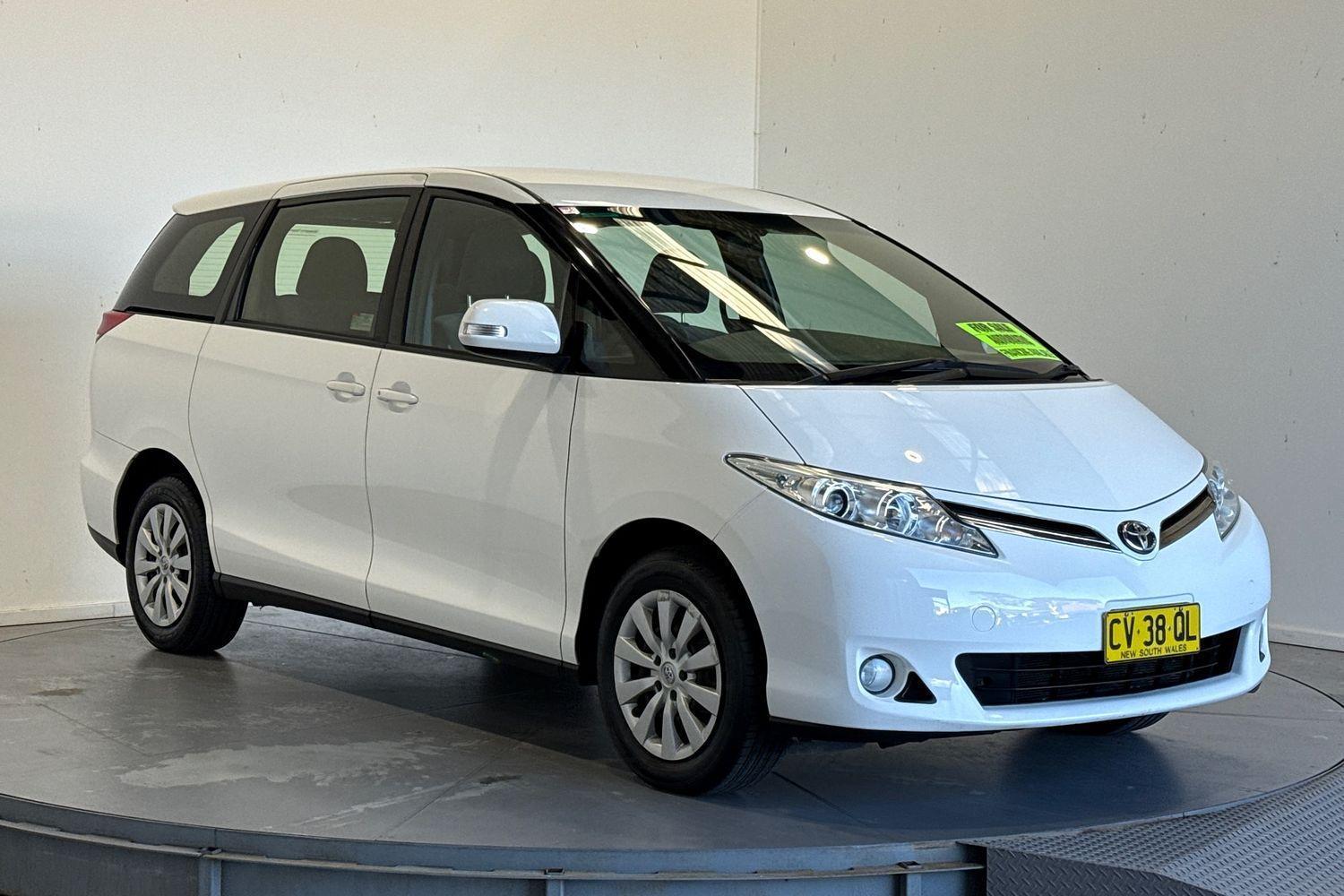 2019 Toyota Tarago GLI in White