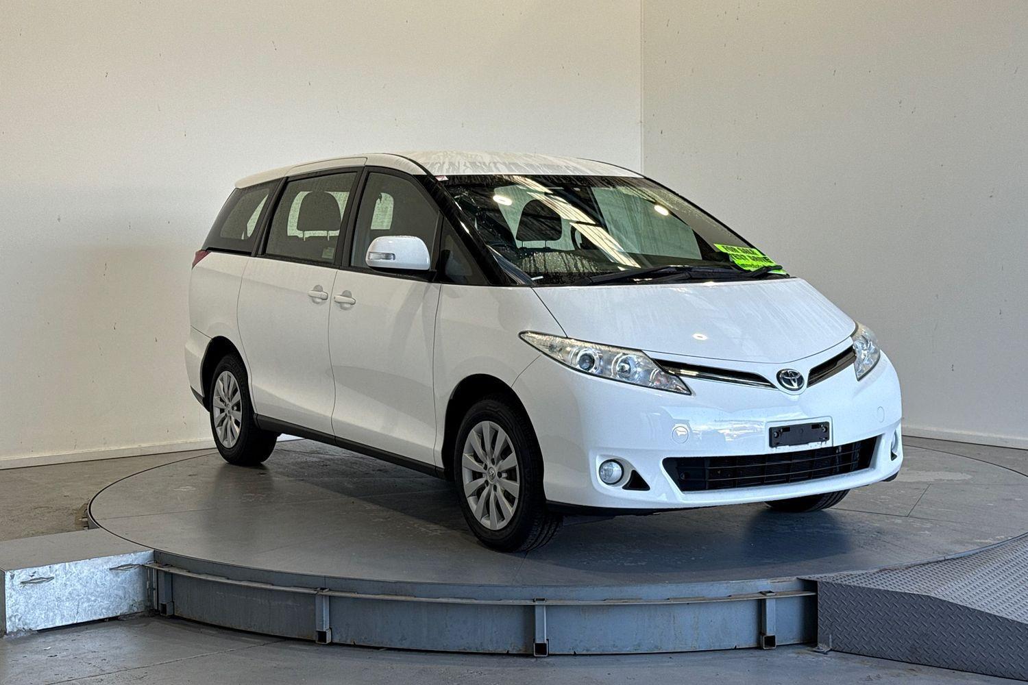 2017 Toyota Tarago GLI in White