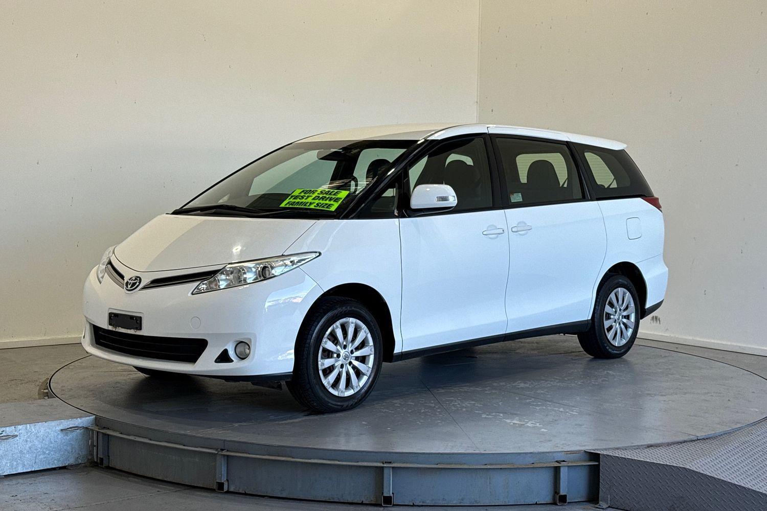2019 Toyota Tarago GLI in White
