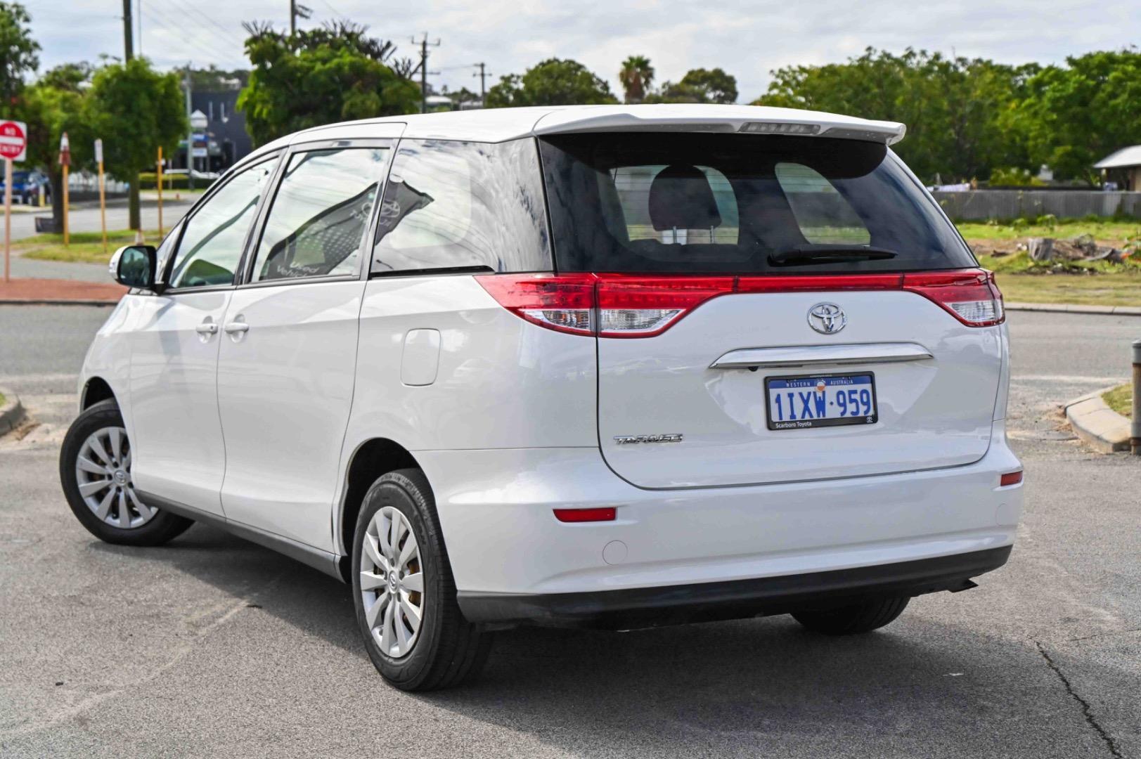 2018 Toyota Tarago GLi in White