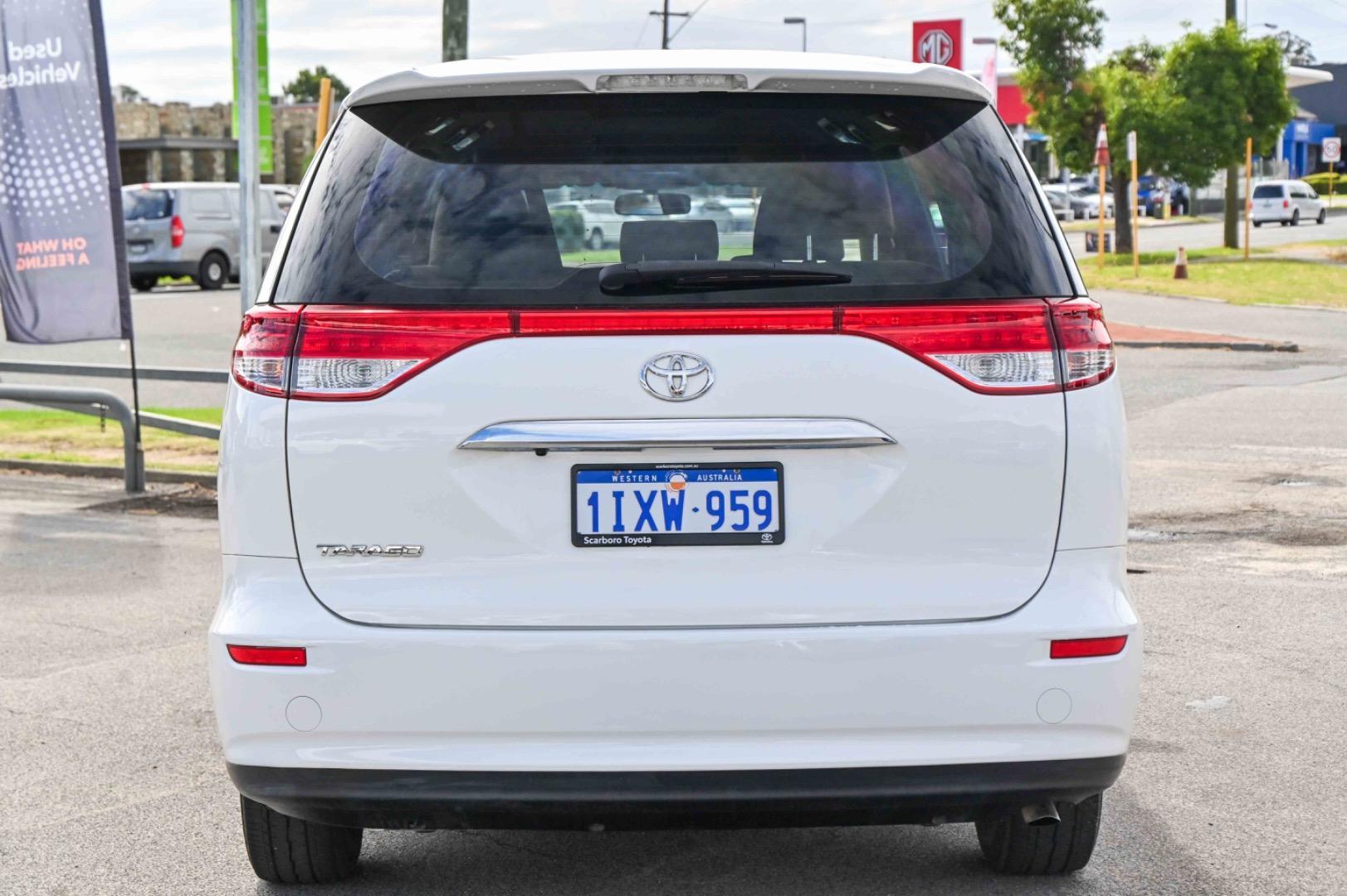 2018 Toyota Tarago GLi in White