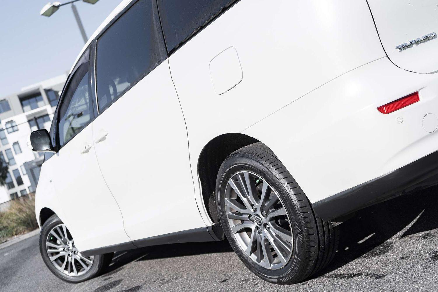 2016 Toyota Tarago Ultima in White