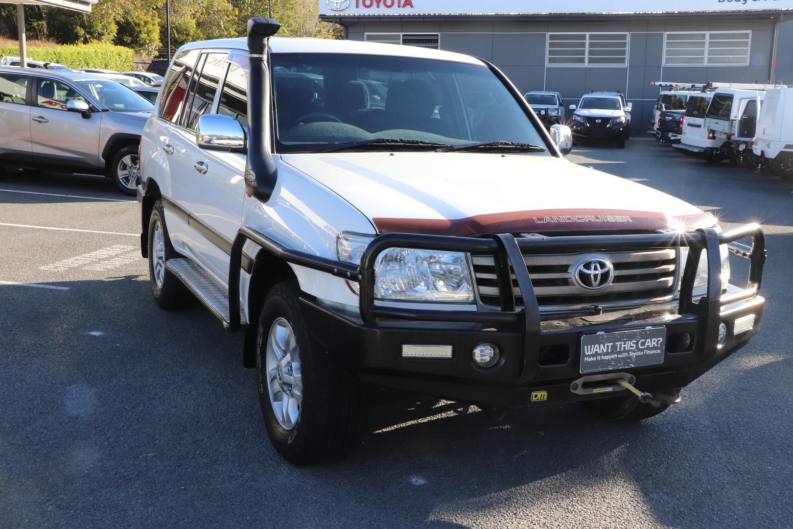 2006 Toyota Landcruiser GXL in White