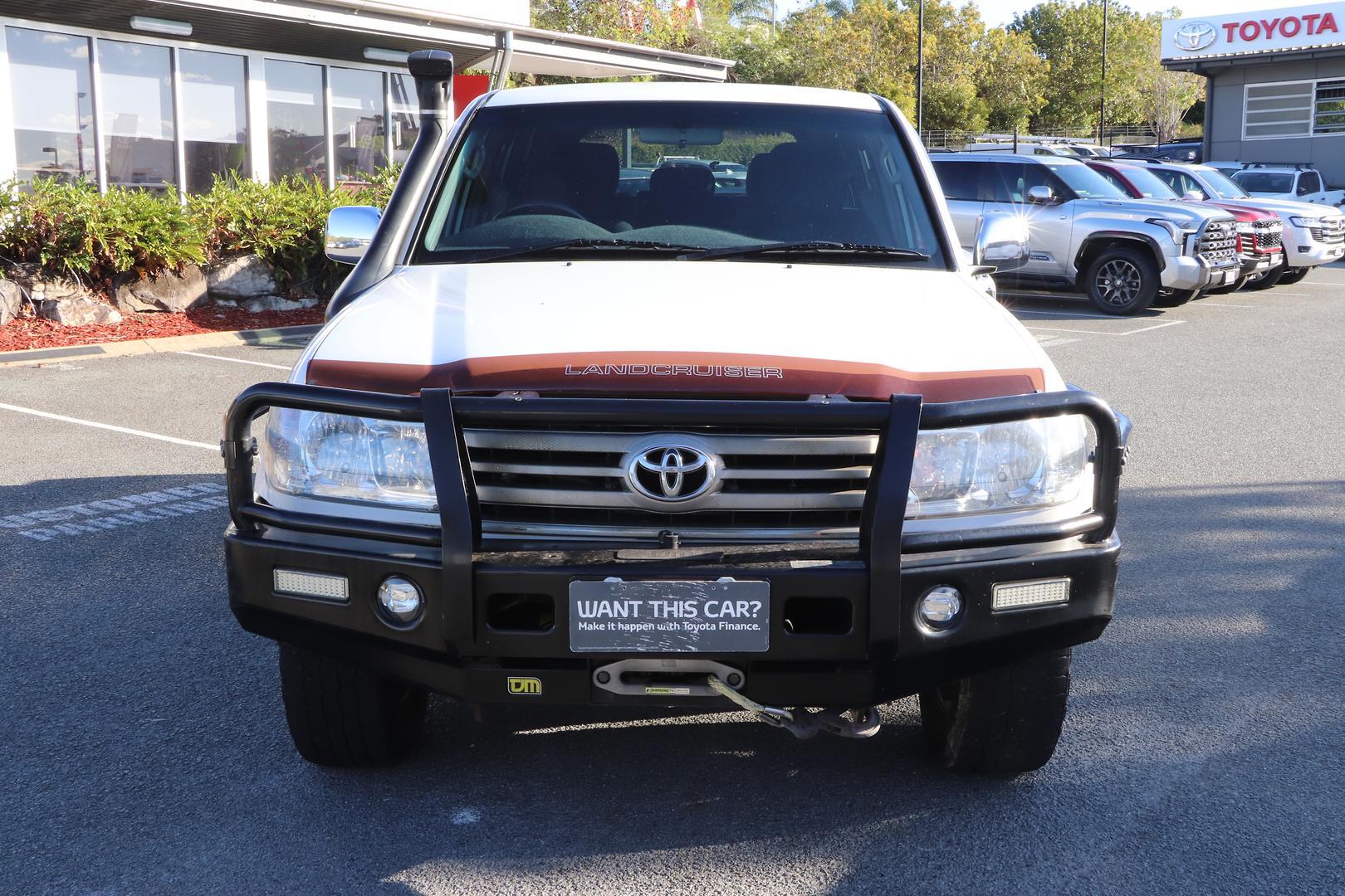 2006 Toyota Landcruiser GXL in White