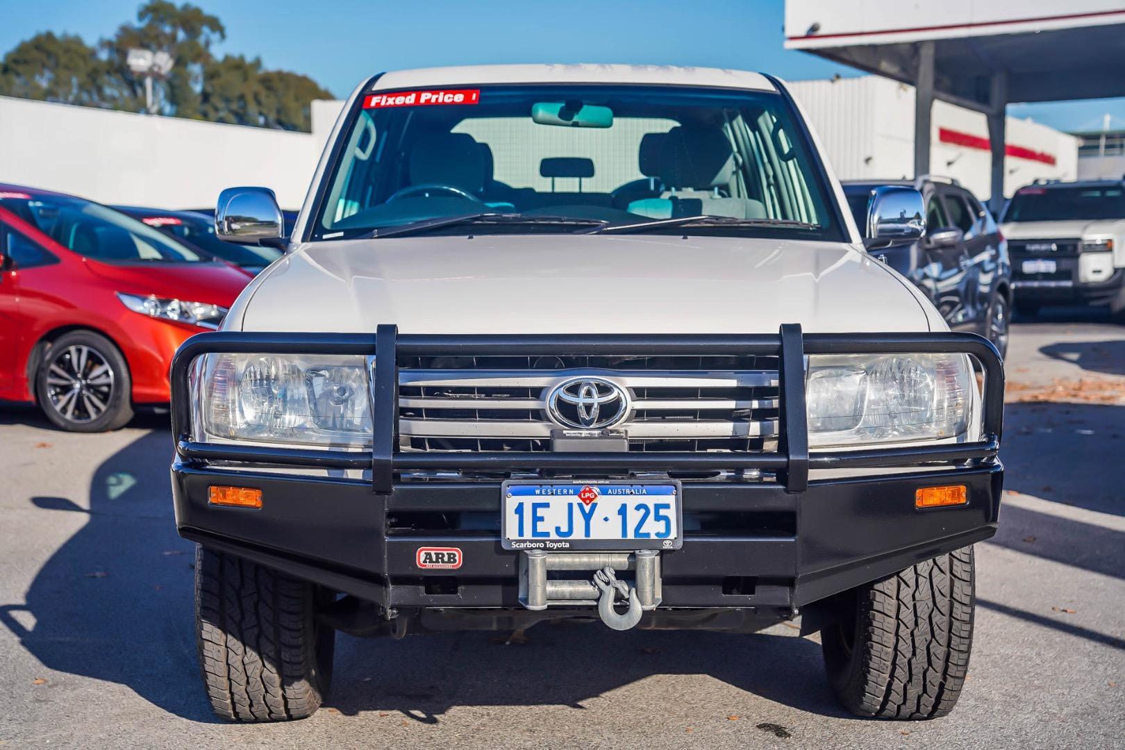 2006 Toyota Landcruiser GXL in White