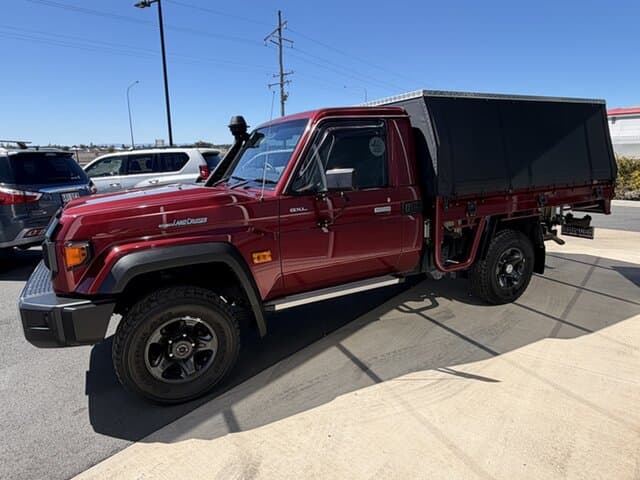 2024 Toyota Landcruiser GXL in Red
