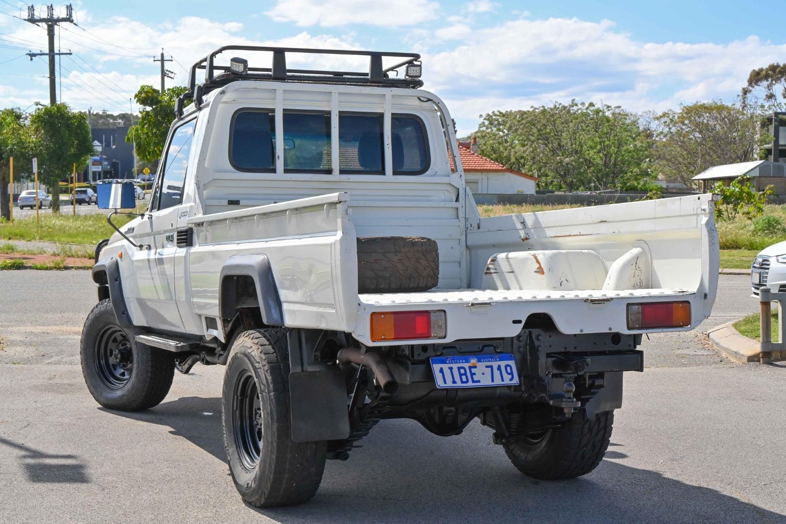 2011 Toyota Landcruiser Workmate in White