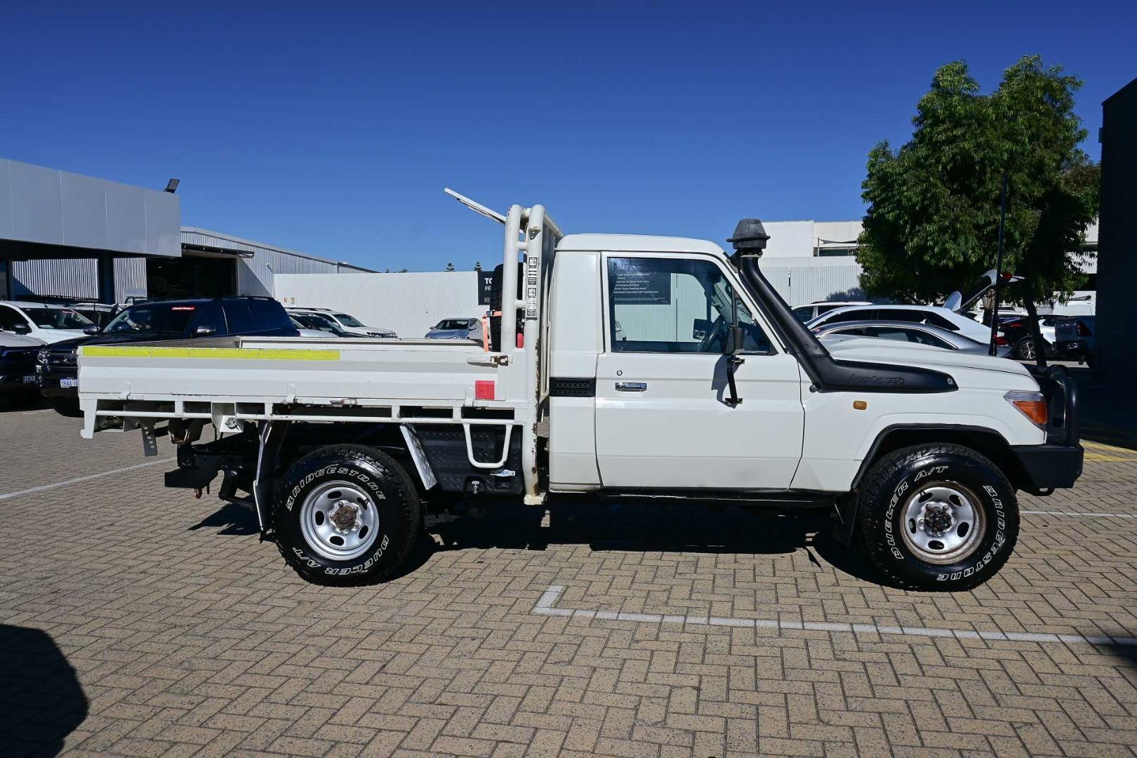 2017 Toyota Landcruiser WorkMate in White