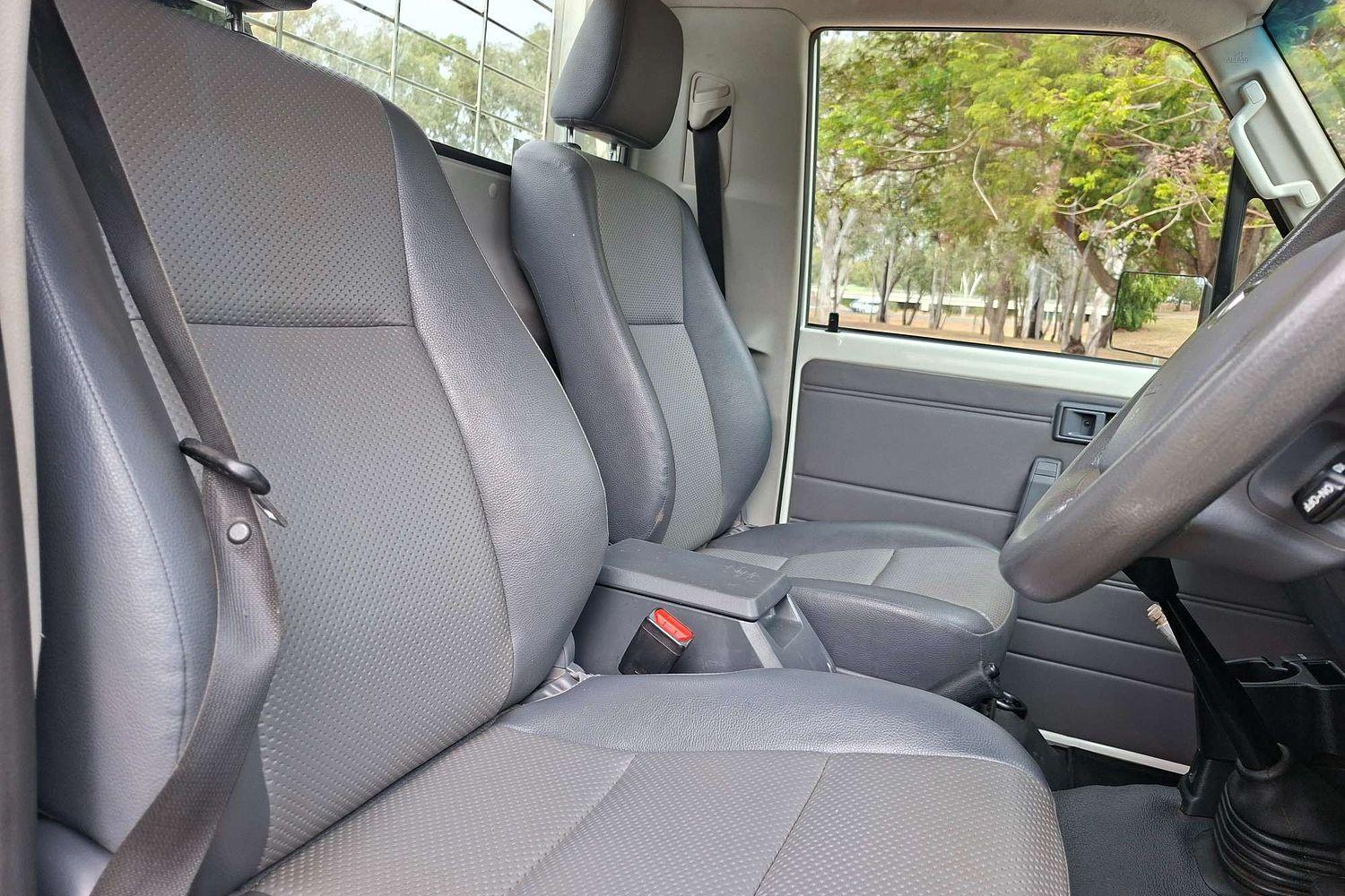 2020 Toyota Landcruiser GX in White