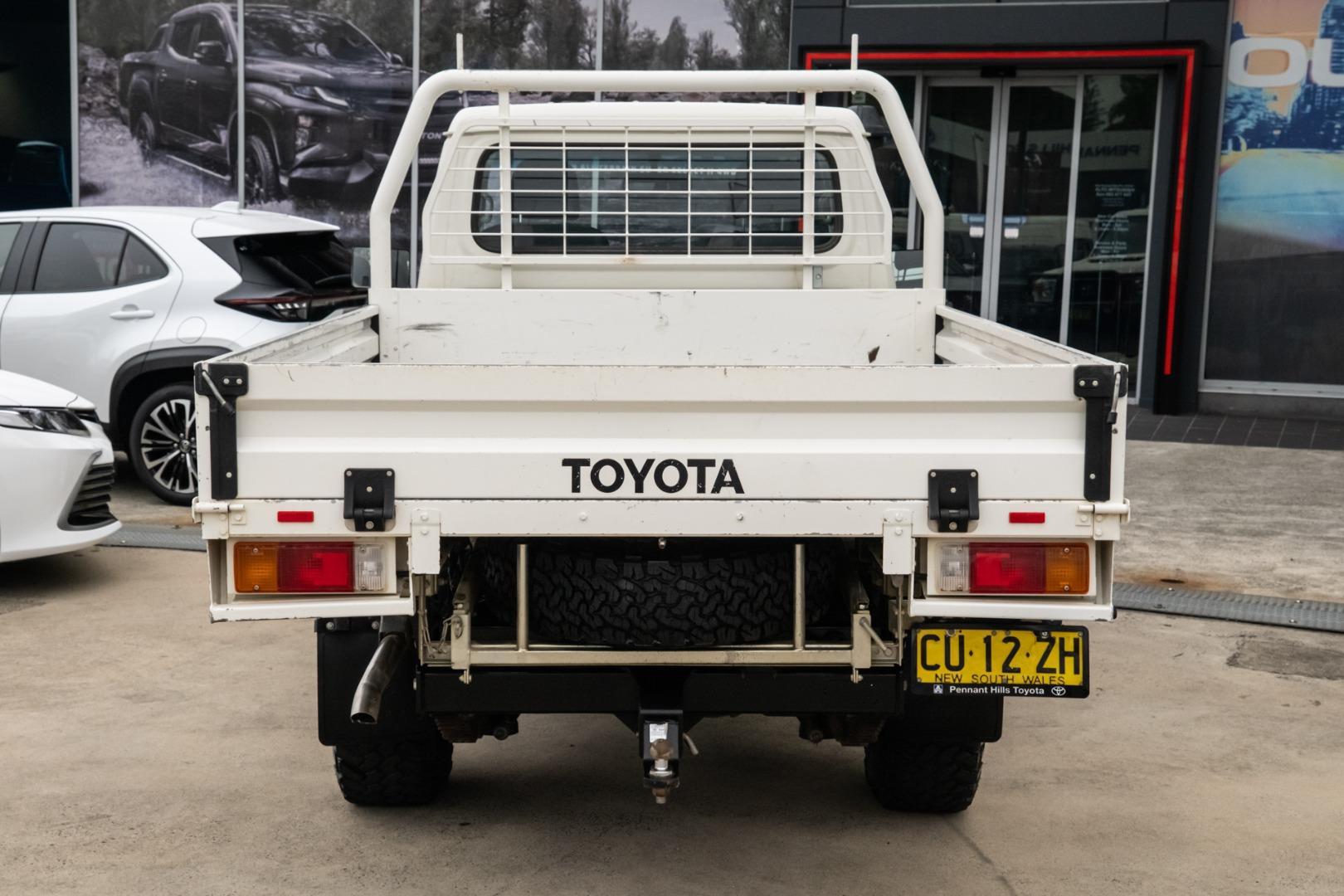 2019 Toyota Landcruiser Workmate in White